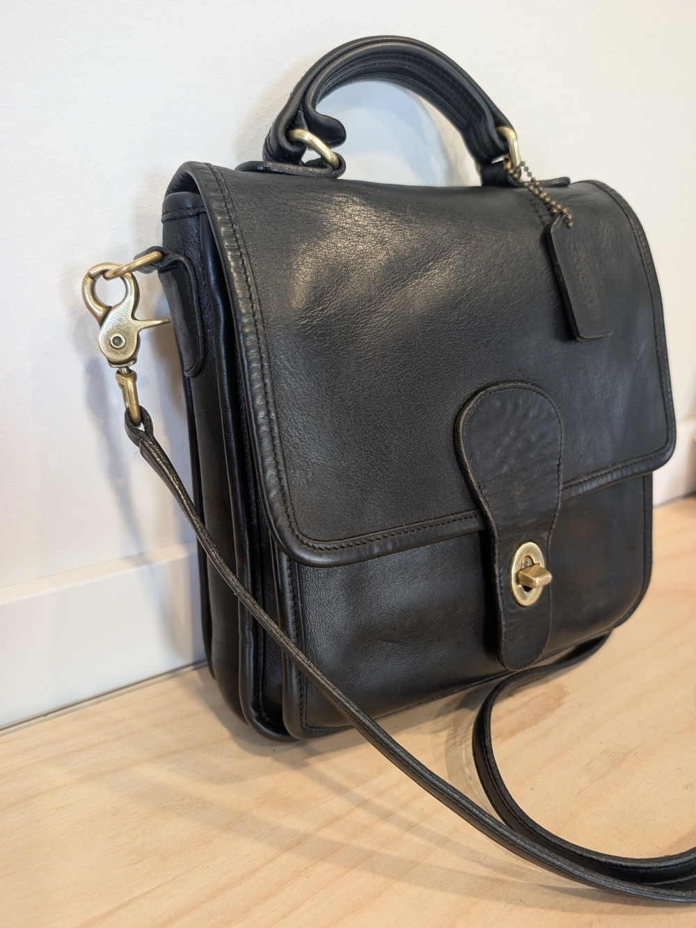 Vintage Coach Station Bag Black Leather Crossbody Top Handle Turnlock - Picture 4 of 11